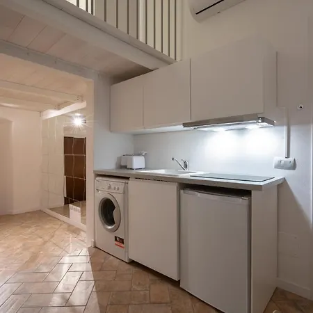Apartment Ravel Cozy Near The Duomo