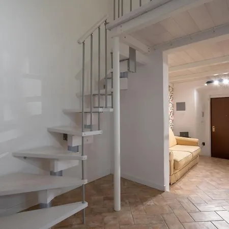 Ravel Cozy Near The Duomo Apartment