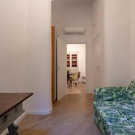 Apartment Ravel Cozy Near The Duomo *