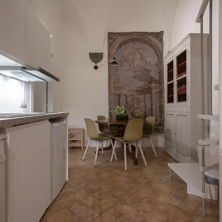 Apartment Ravel Cozy Near The Duomo Florence