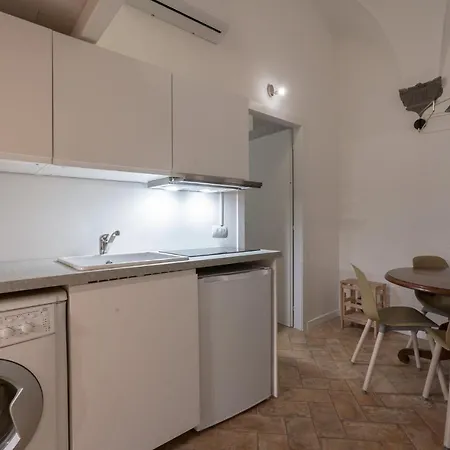Apartment Ravel Cozy Near The Duomo *