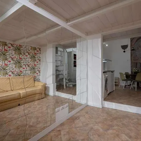 Ravel Cozy Near The Duomo Apartment *